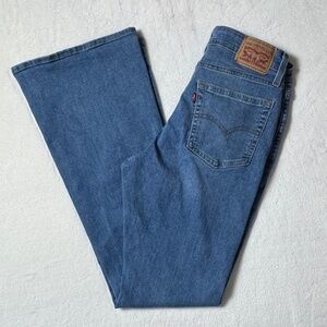 New Levi's 726 High Rise Flare Jeans "The Lucky One" medium blue wash 29 L 32"